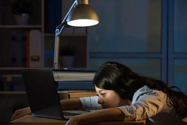 如果14项中占5项，就说明你重度疲劳了！
